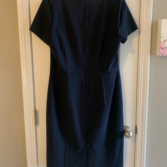 Ann Taylor Navy Dress Short Sleeve Sheath Size 10 - Picture 4 of 10